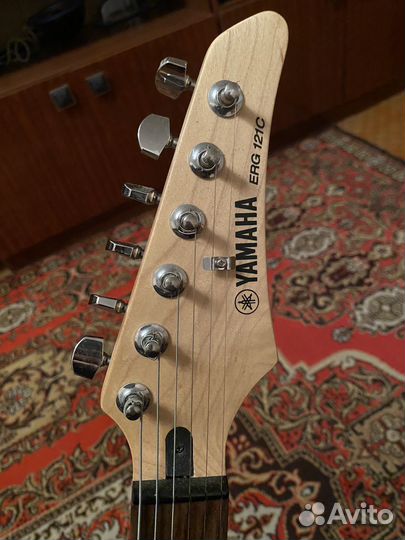 Электро гитара yamaha