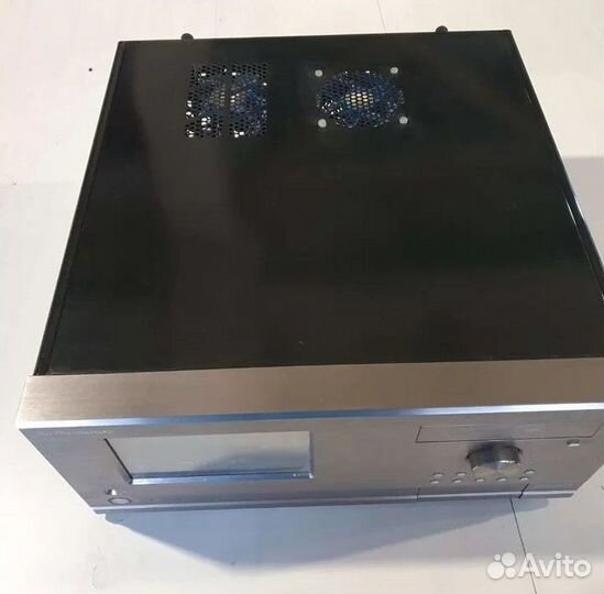 Корпус Thermaltake DH104