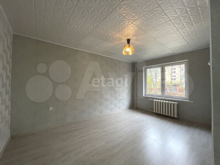 2-к. квартира, 43 м², 1/5 эт.