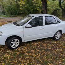 ВАЗ (LADA) Granta 1.6 MT, 2014, 157 000 км, с пробегом, цена 510 000 руб.