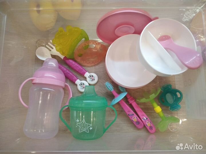 Посуда для кормления, прорезыватели, погремушки