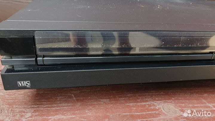 Видеомагнитофон Bang & Olufsen VX 7000
