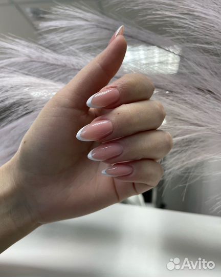 Маникюр и педикюр