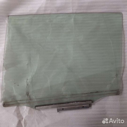 Toyota Rav 4 A30 2006-13 стекло двери задней лев