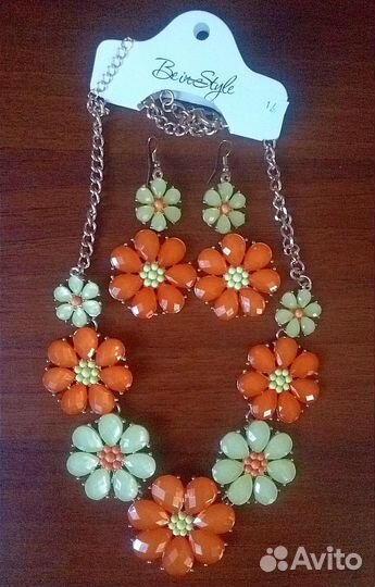 Колье и серьги Цветы