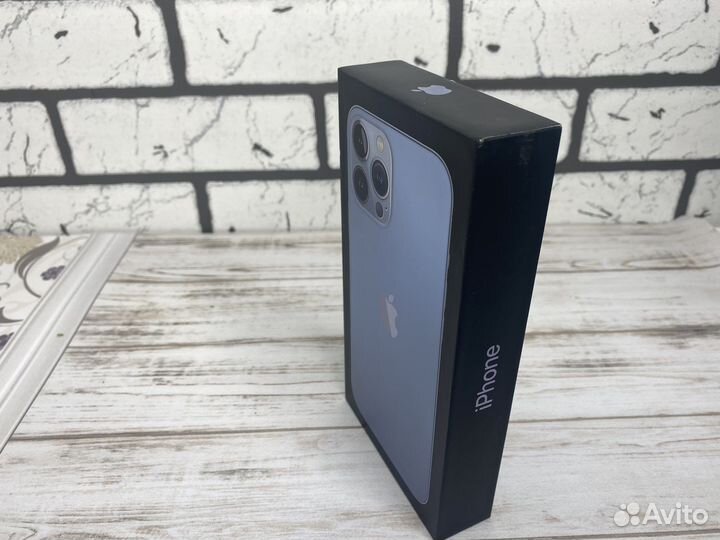 Оригинальный iPhone XR в корпусе 13 pro