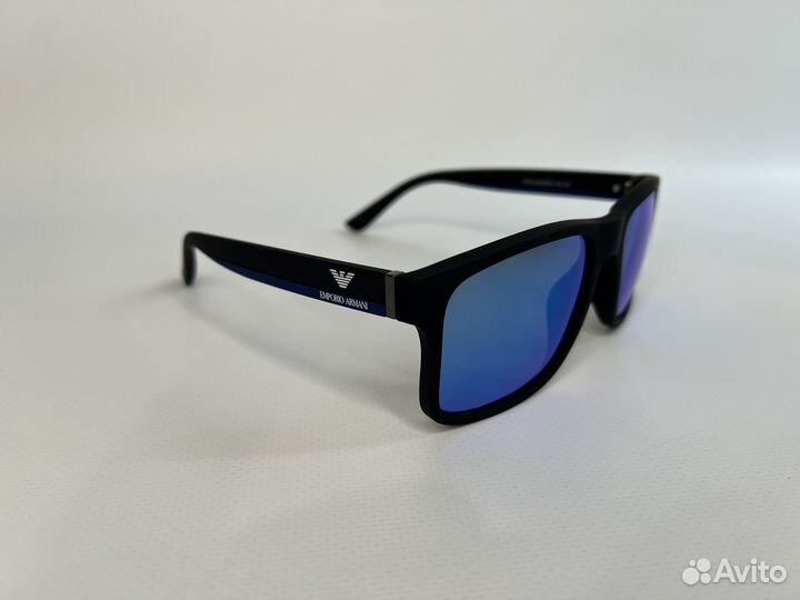 Солнцезащитные очки Armani