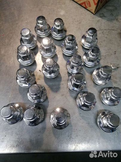 Гайки колесные Toyota land cruiser 200