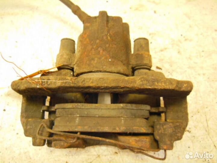 Суппорт передний левый Ford Mondeo