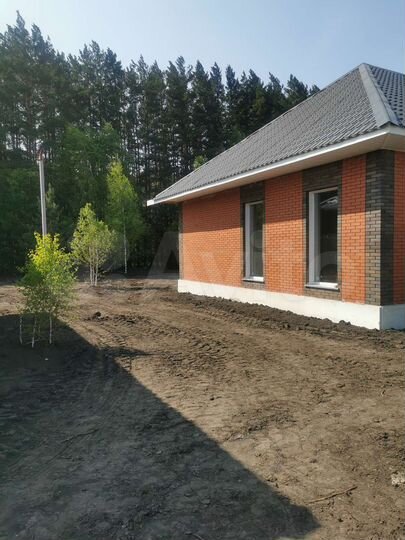 Коттедж 100 м² на участке 7 сот.