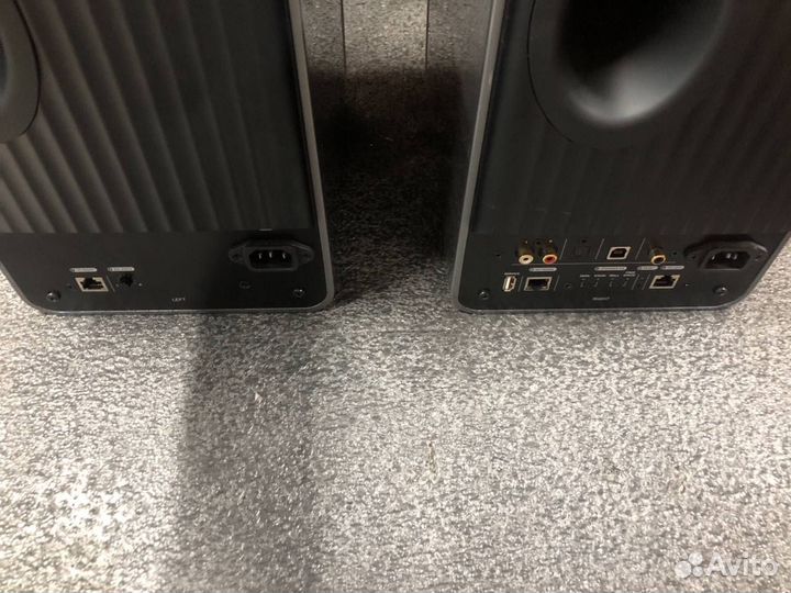 Полочная акустика KEF LS50 Wireless Titanium Grey