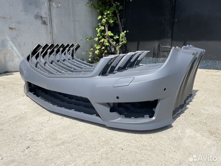 Бампер передний Mercedes W204 AMG