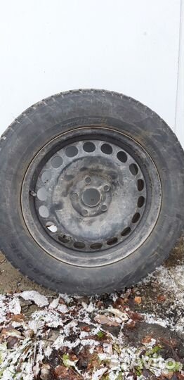 Pirelli Performance Winter S 215/60 R16