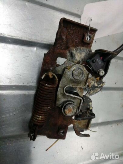 Замок капота Mazda Mazda5 2.0 2008