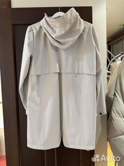 Ветровка женская