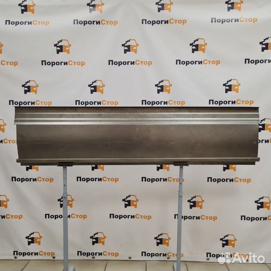 Порог пассажирской двери VW Crafter maxi