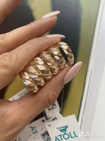 Золотые обручальные кольца новое