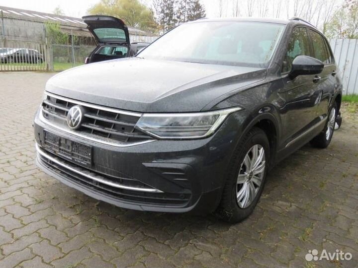 В разборе Volkswagen Tiguan 2