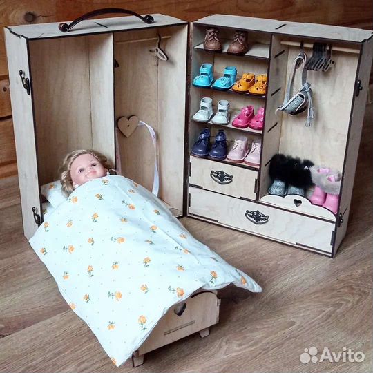 Мебель для кукол.Переносная гардеробная с кроватью
