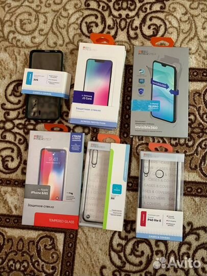Защитные стекла и чехлы