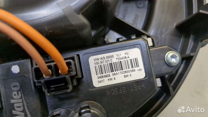 Двигатель отопителя Audi A3 (8V)