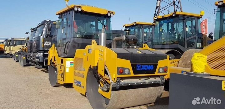 Дорожный каток XCMG XD83, 2023