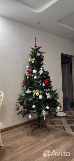 Елка искусственная 210