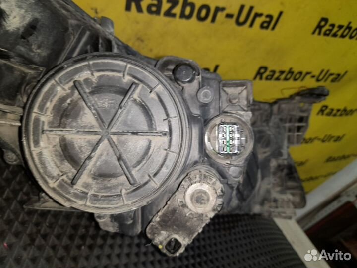 Фара передняя левая дефект оригинал Киа Рио 3