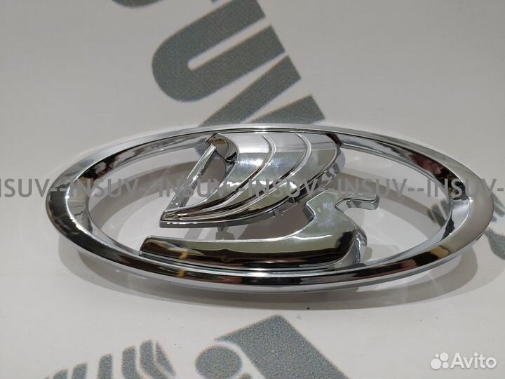 Эмблема LADA на решетку радиатора Нива урбан,веста