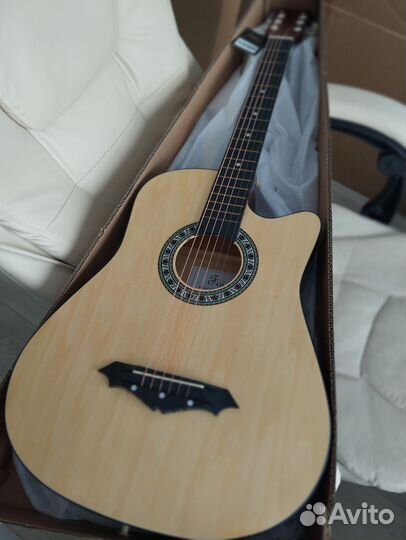 Акустическая гитара