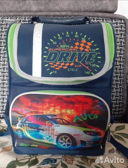 Рюкзак школьный