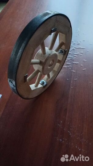 Колесо деревянное от телеги неокованное