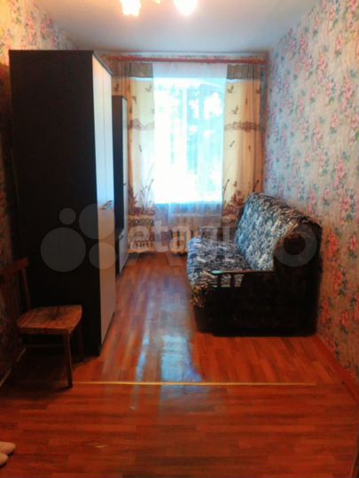 Комната 12,8 м² в 5-к., 2/4 эт.