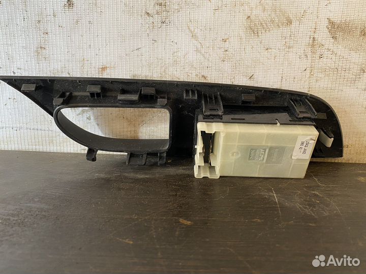 Infiniti G25, G37, G35 кнопка стеклоподъёмника П.П