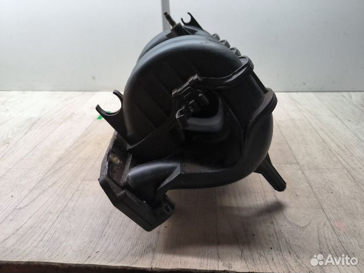 Впускной коллектор Renault Logan 1 / LADA Largus