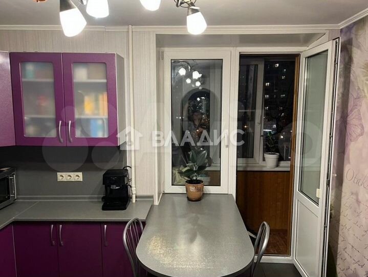 2-к. квартира, 56 м², 6/12 эт.