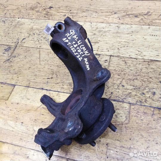 Кулак поворотный передний левый Ford Mondeo 4