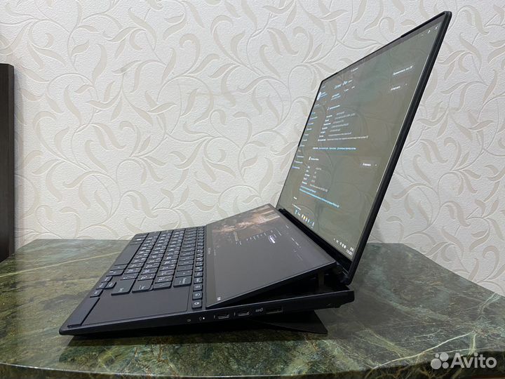 Asus Zenbook Pro 14 Duo ux8402ze