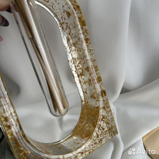 Ваза декоративная из эпоксидной смолы