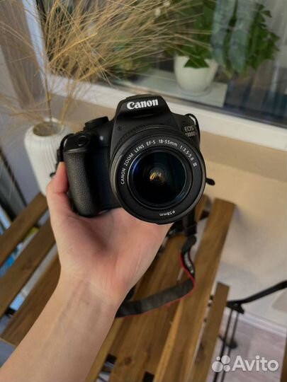 Зеркальный фотоаппарат canon