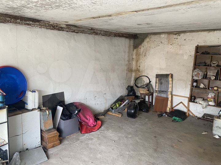 Гараж, > 30 м²