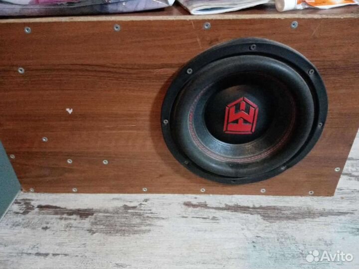 Саббуфер 600 на 300 ват