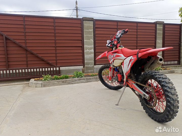 Husky f 7 300