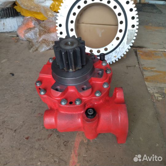 Продам поворотный редуктор юник 500