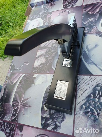 Степлер канцелярский на 200 л