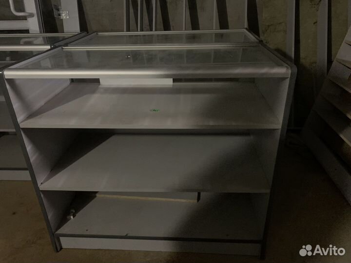 Витрины и прилавки для магазина