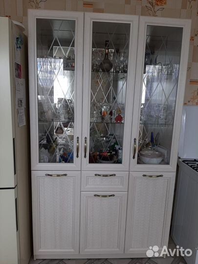 Буфеты и серванты