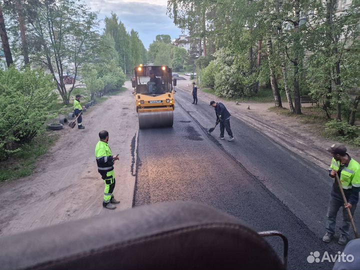 Аренда спецтехники асфальтоукладчик