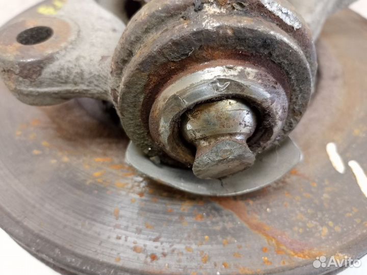 Кулак передний правый Форд