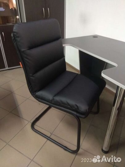 Компьютерное кресло